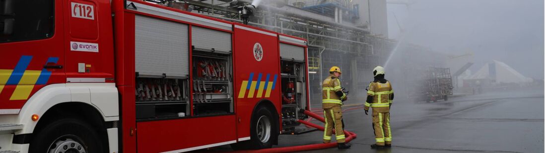 Frank en Tristan, brandweermannen bij Evonik Antwerpen